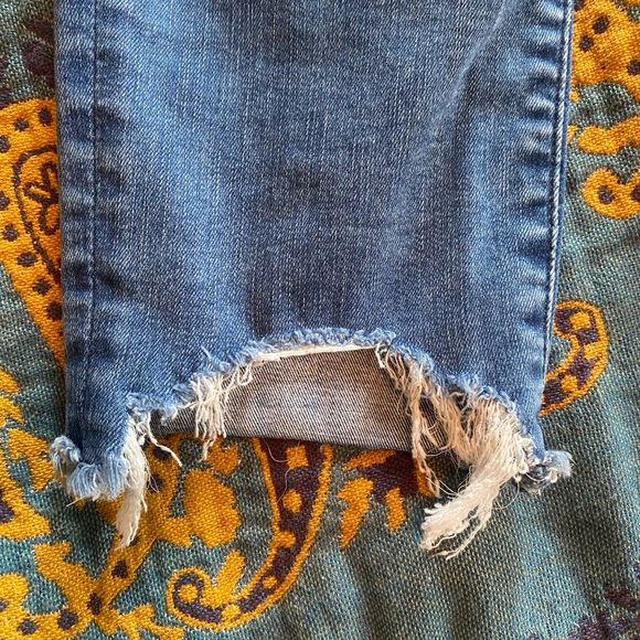 Abercrombie & Fitch Simone high rise distressed jeans size 29/8R 🌻 - Picture 3 of 10